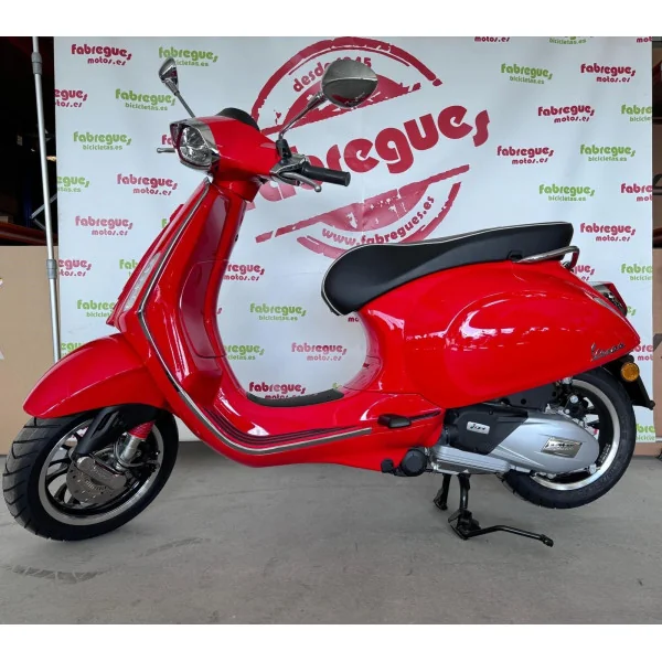 Vespa Primavera 125 Roja